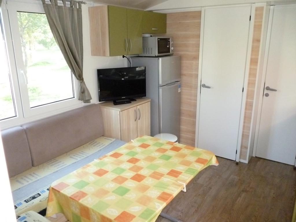 Campsite Pisak - Mobile Homes By The Sea Seline Eksteriør bilde